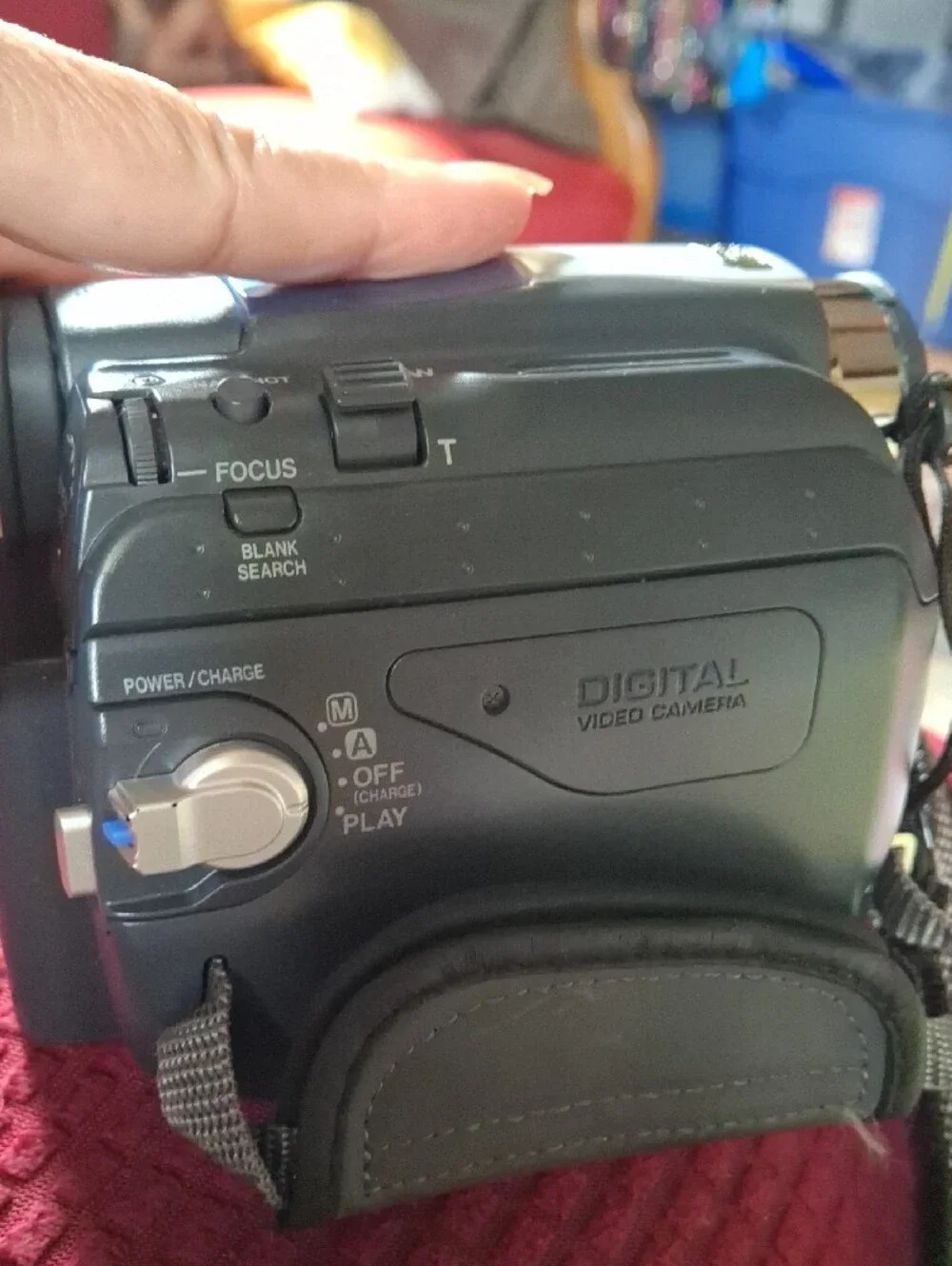 JVC GR-D72U MiniDV Digital Video Camcorder 16x Optical Zoom w/ Original Box